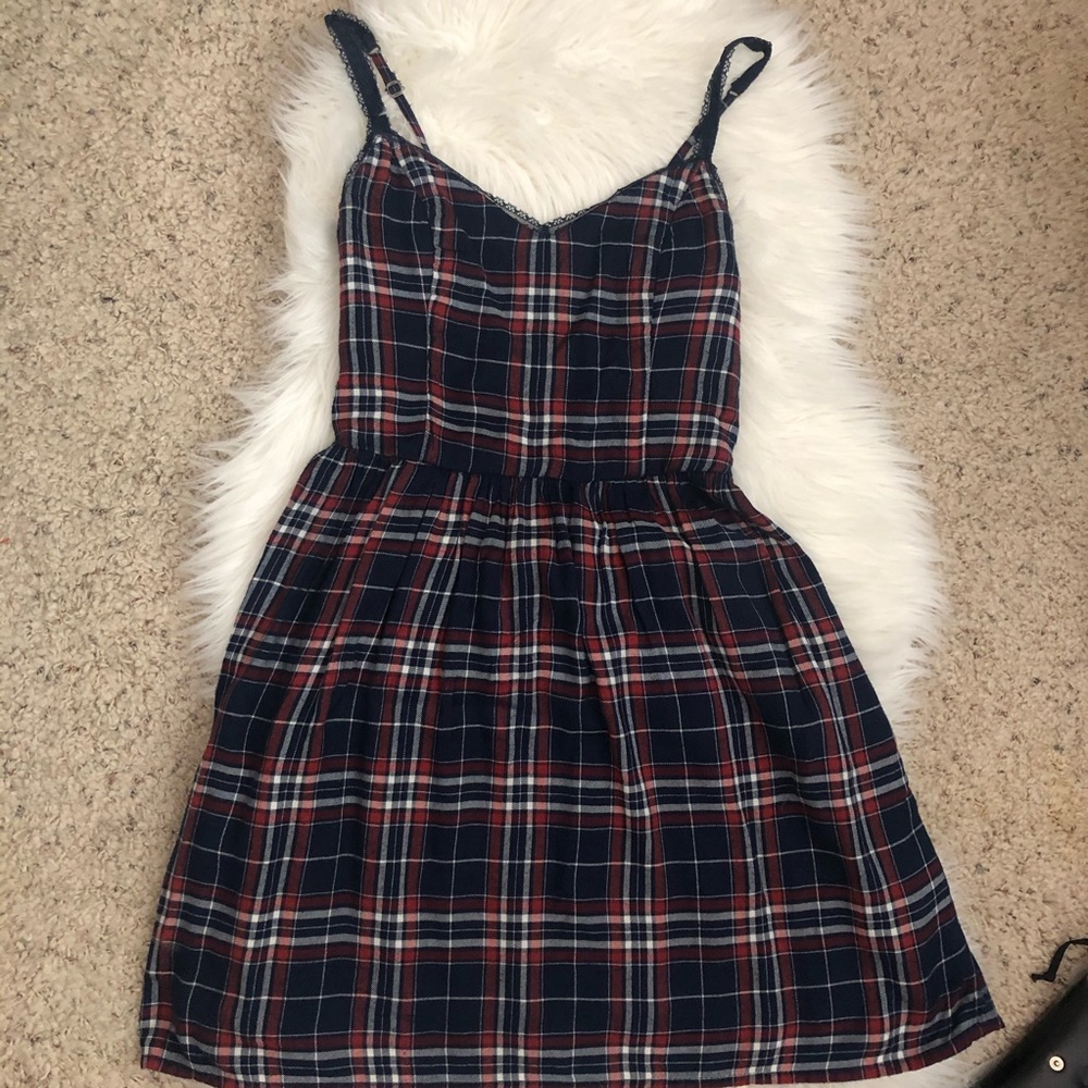 xs plaid dress (a&f)